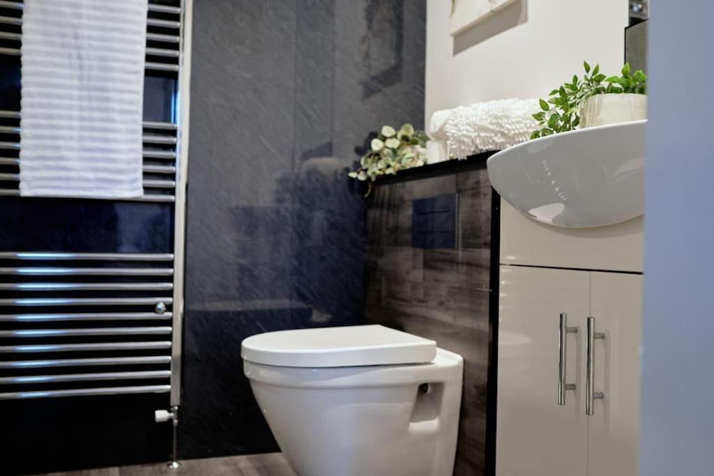York City Central Apartment And Coffee Shop ภายนอก รูปภาพ