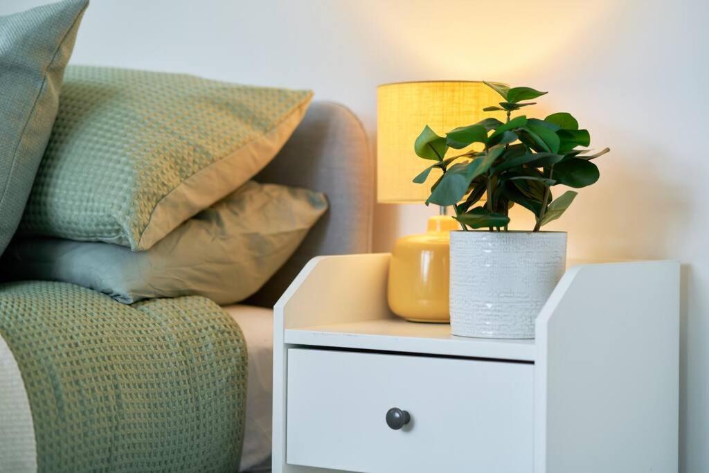 York City Central Apartment And Coffee Shop ภายนอก รูปภาพ