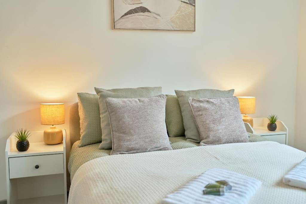 York City Central Apartment And Coffee Shop ภายนอก รูปภาพ